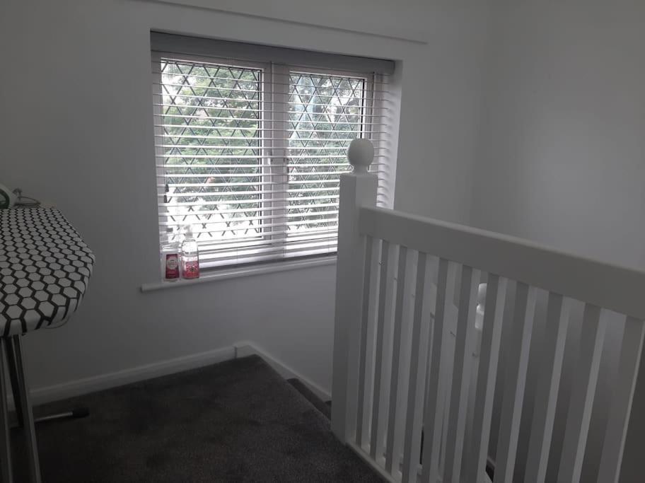 Entire Rental, Easy Reach To Etihad Stadium Manchester Exterior foto